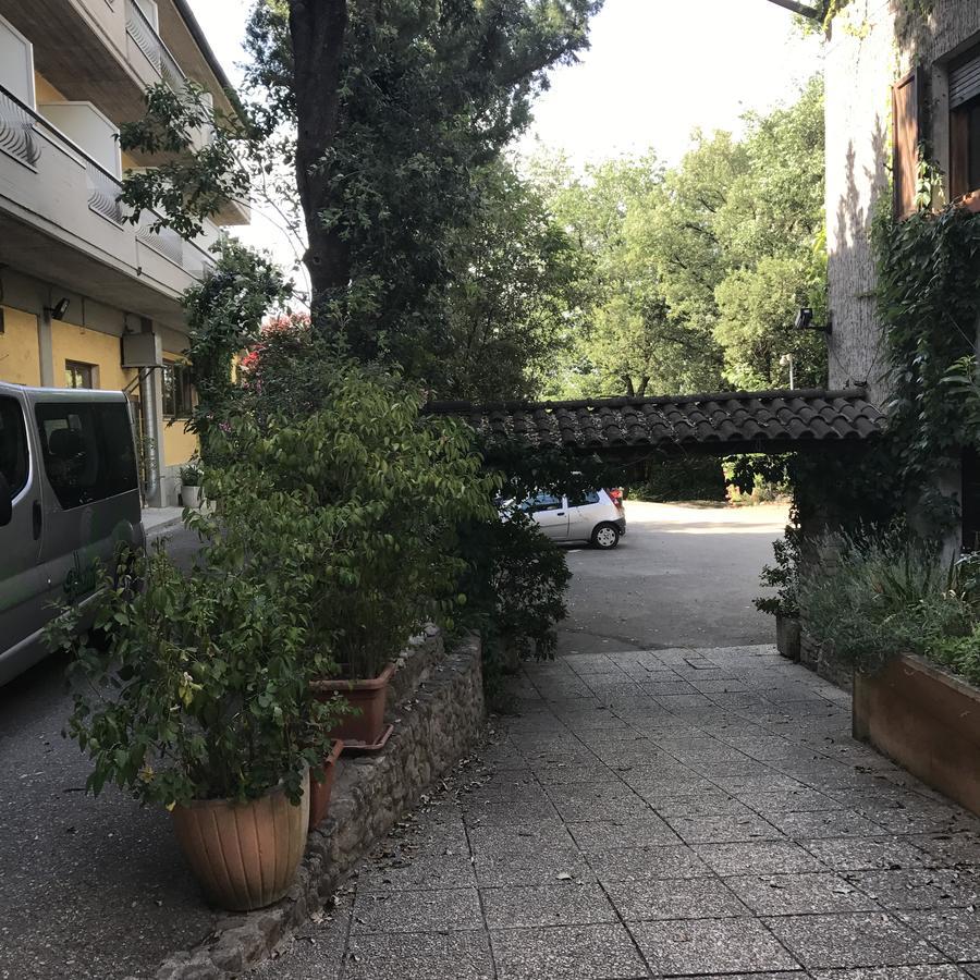 Hotel Ristorante Il Boschetto Città di Castello Extérieur photo