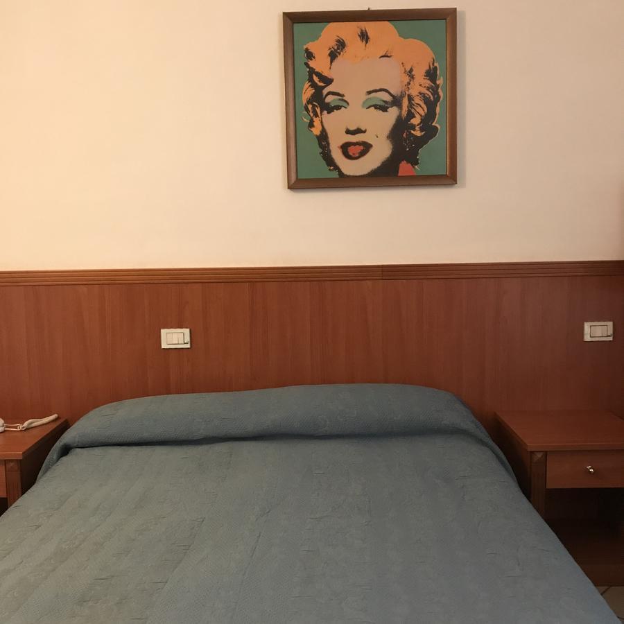 Hotel Ristorante Il Boschetto Città di Castello Extérieur photo